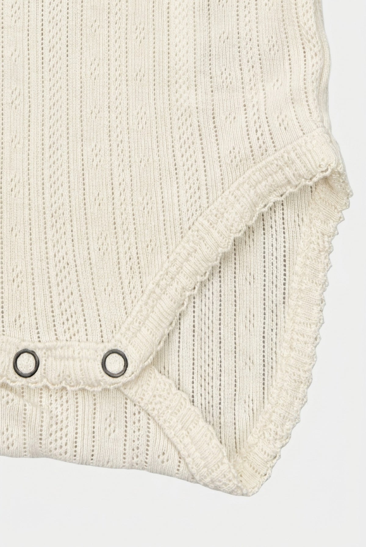 Lil' Atelier Langarmbody in Creme mit Ajour-Struktur