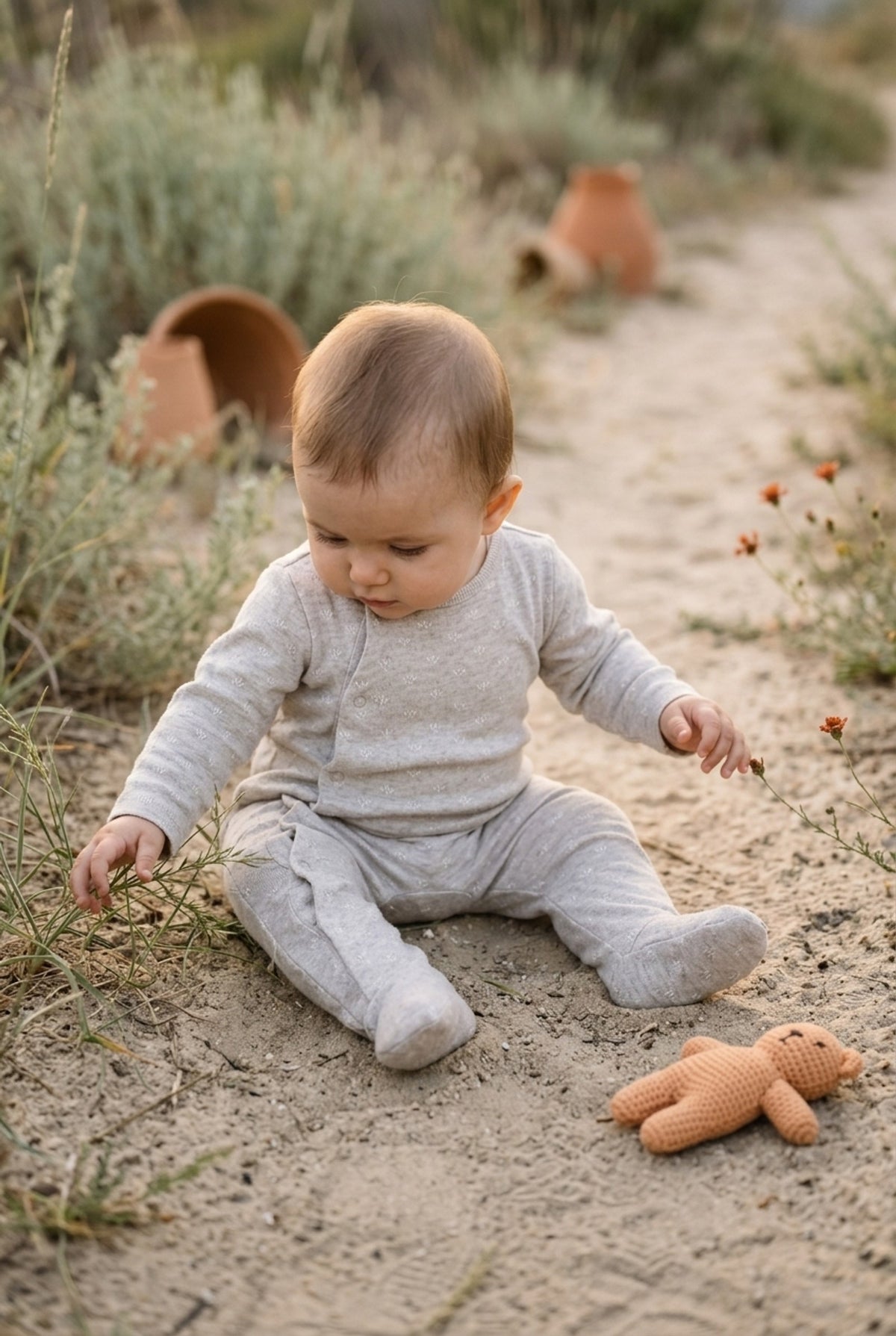 Zara Strampler in Beige mit Füßchen