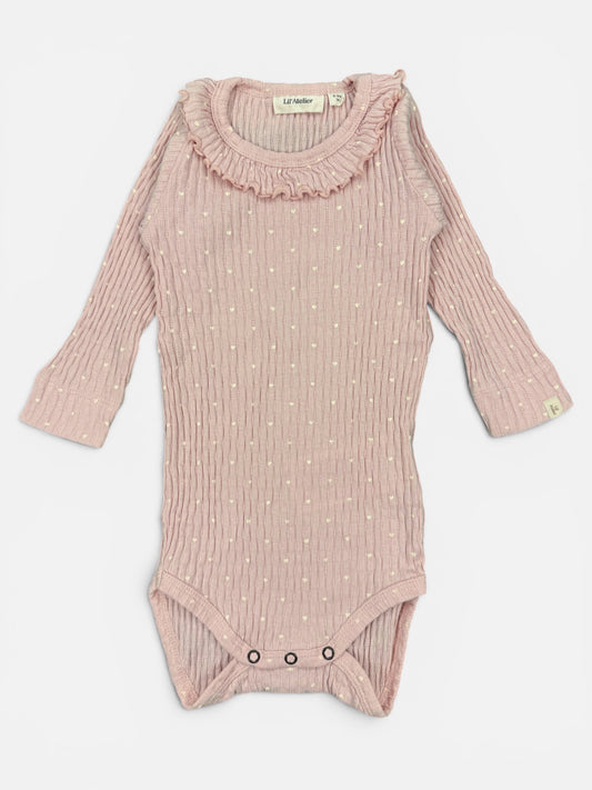 Lil' Atelier Langarmbody in Hellrosa mit Herzchen