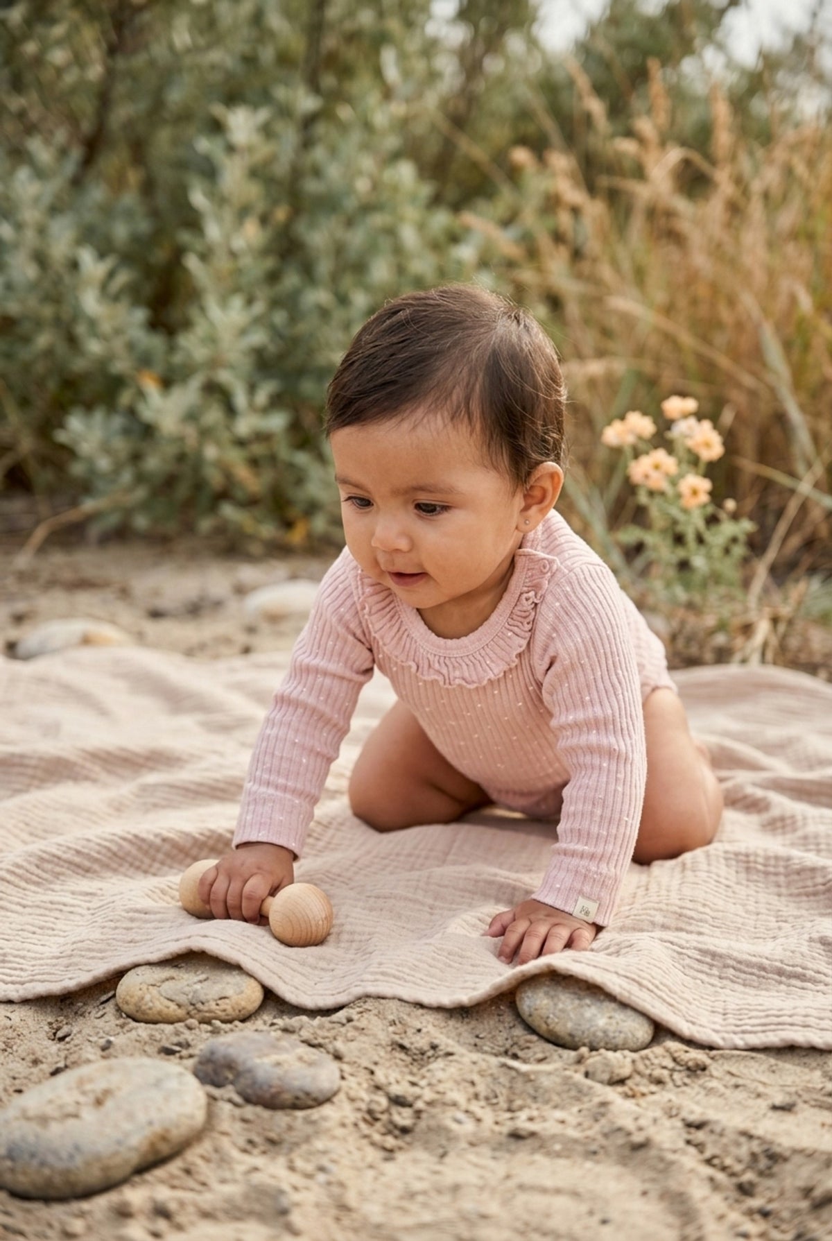 Lil' Atelier Langarmbody in Hellrosa mit Herzchen