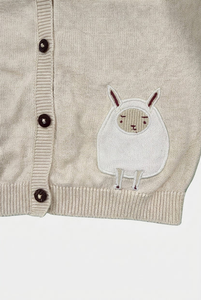 Alana Strickjäckchen in Creme mit Lama-Motiv