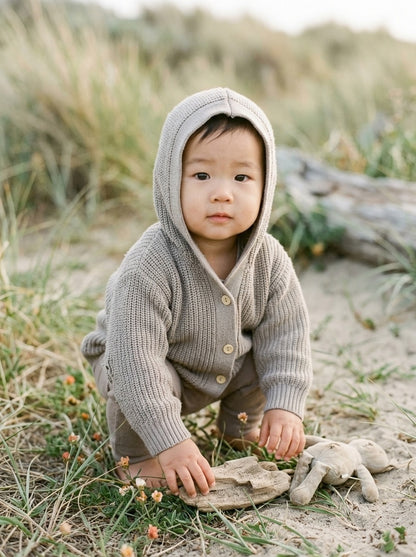 Guapoo Strickjacke mit Kapuze in Beige