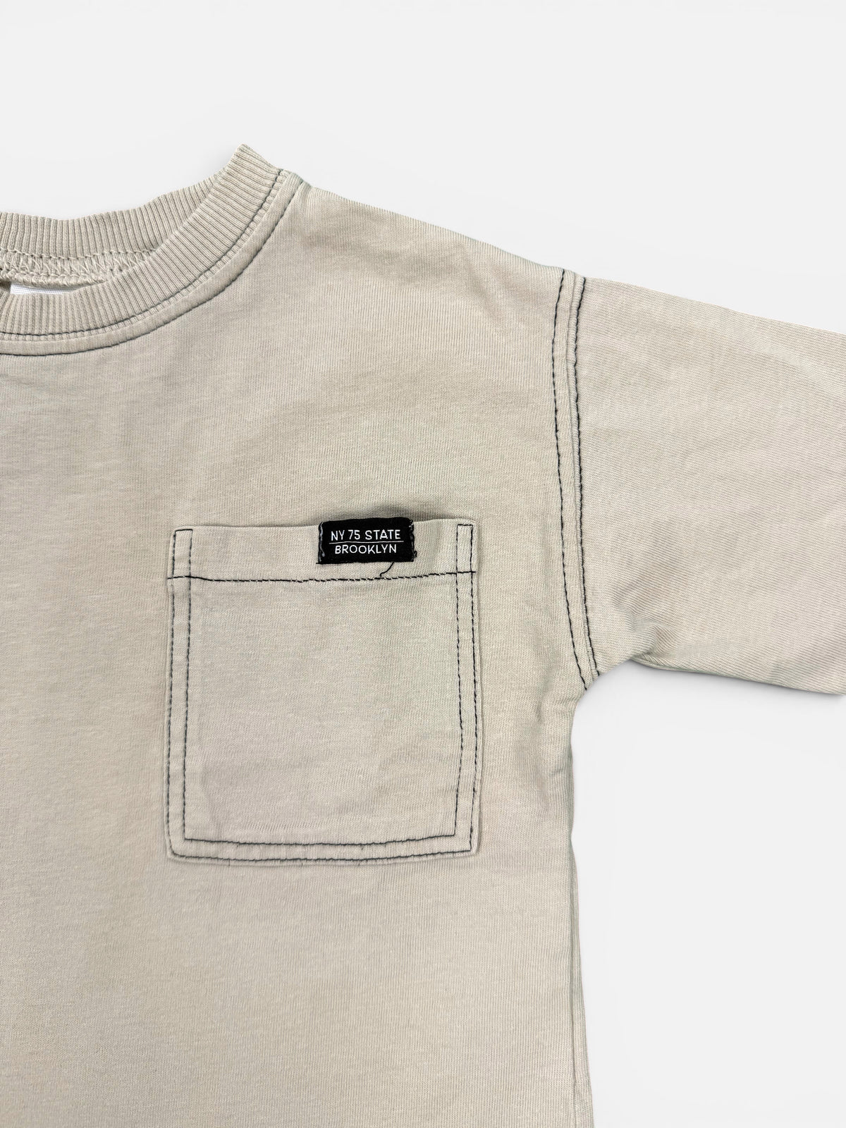 Zara Langarmshirt in Beige mit schwarzem Nahtverlauf