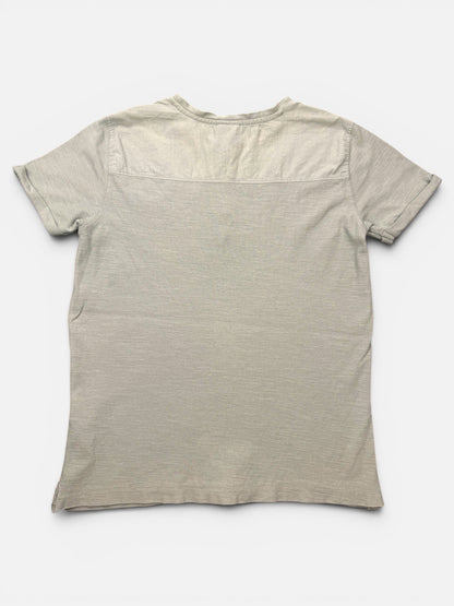 Zara Henley-T-Shirt in Salbeigrün