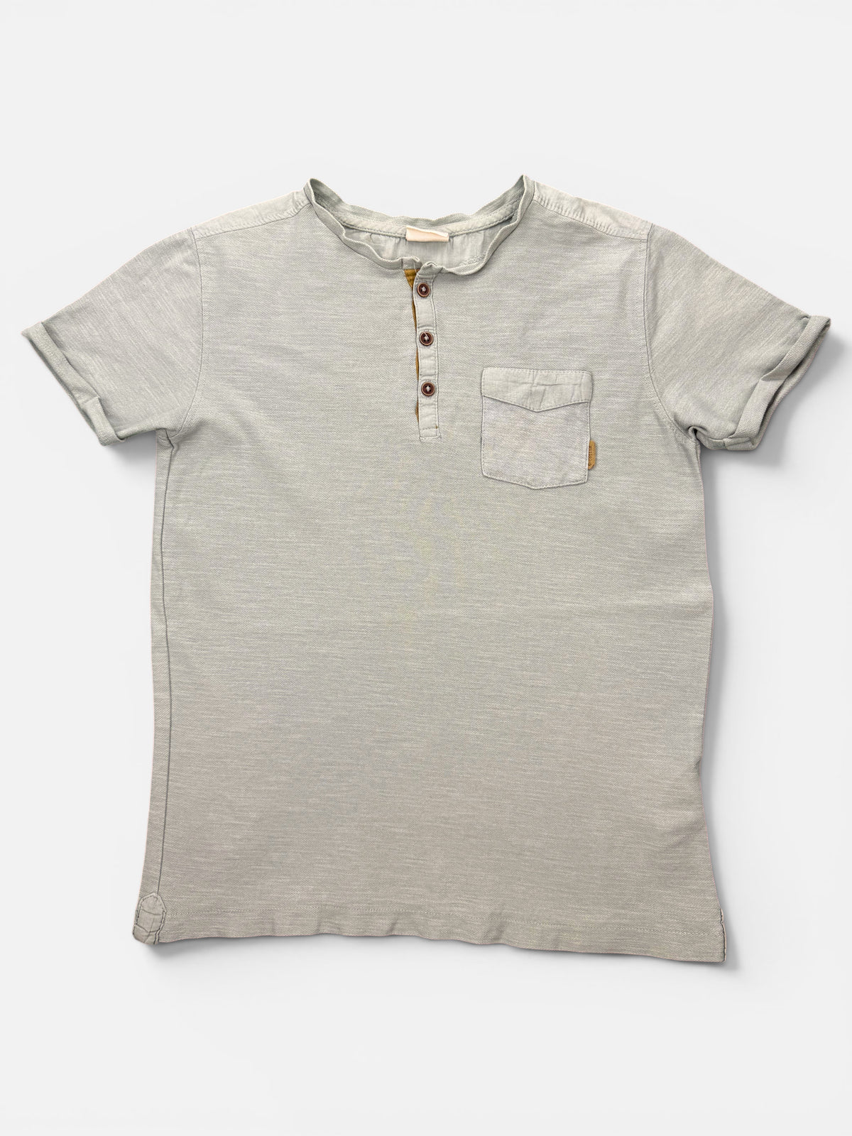 Zara Henley-T-Shirt in Salbeigrün